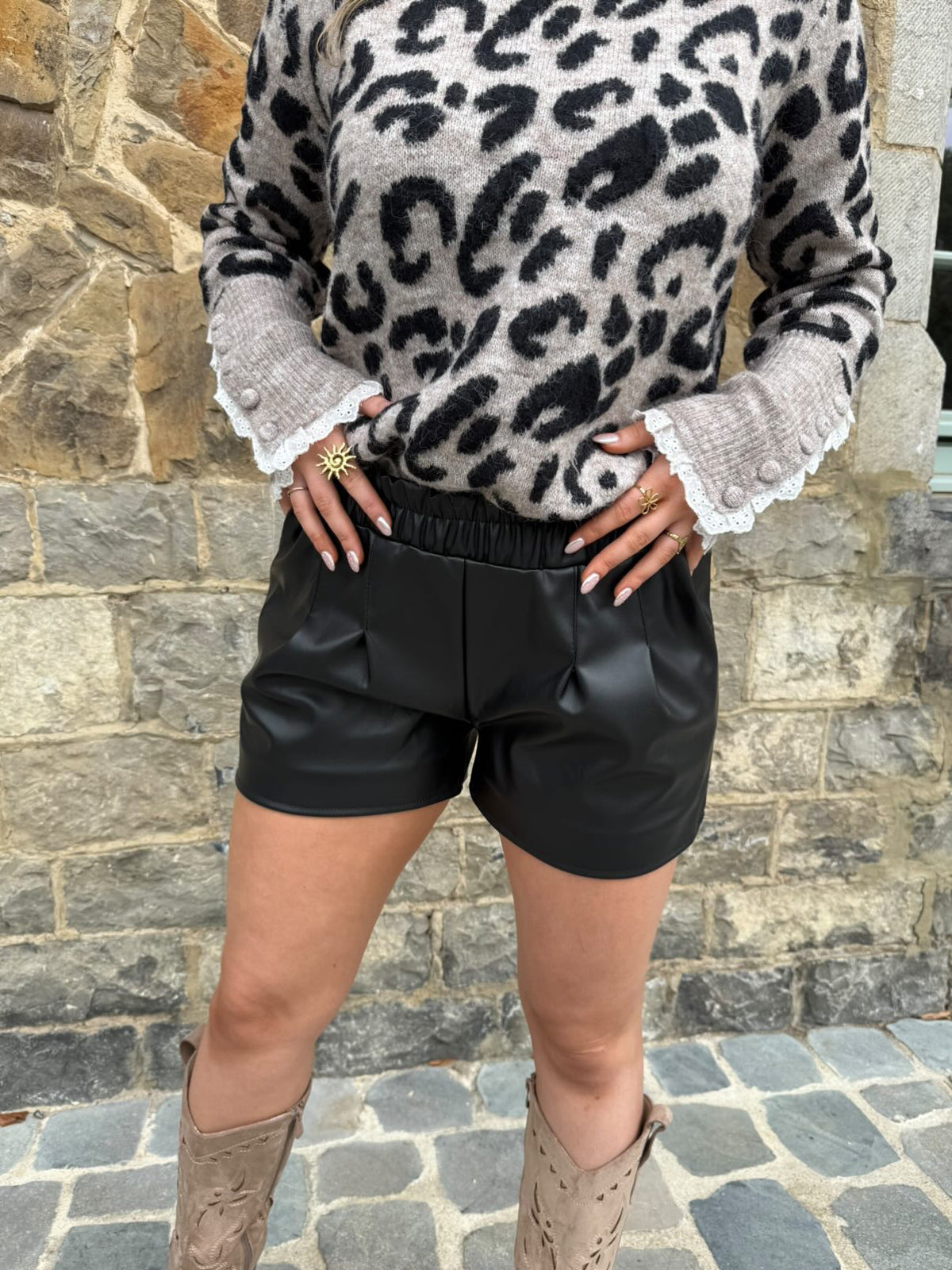 SHORT ROMY