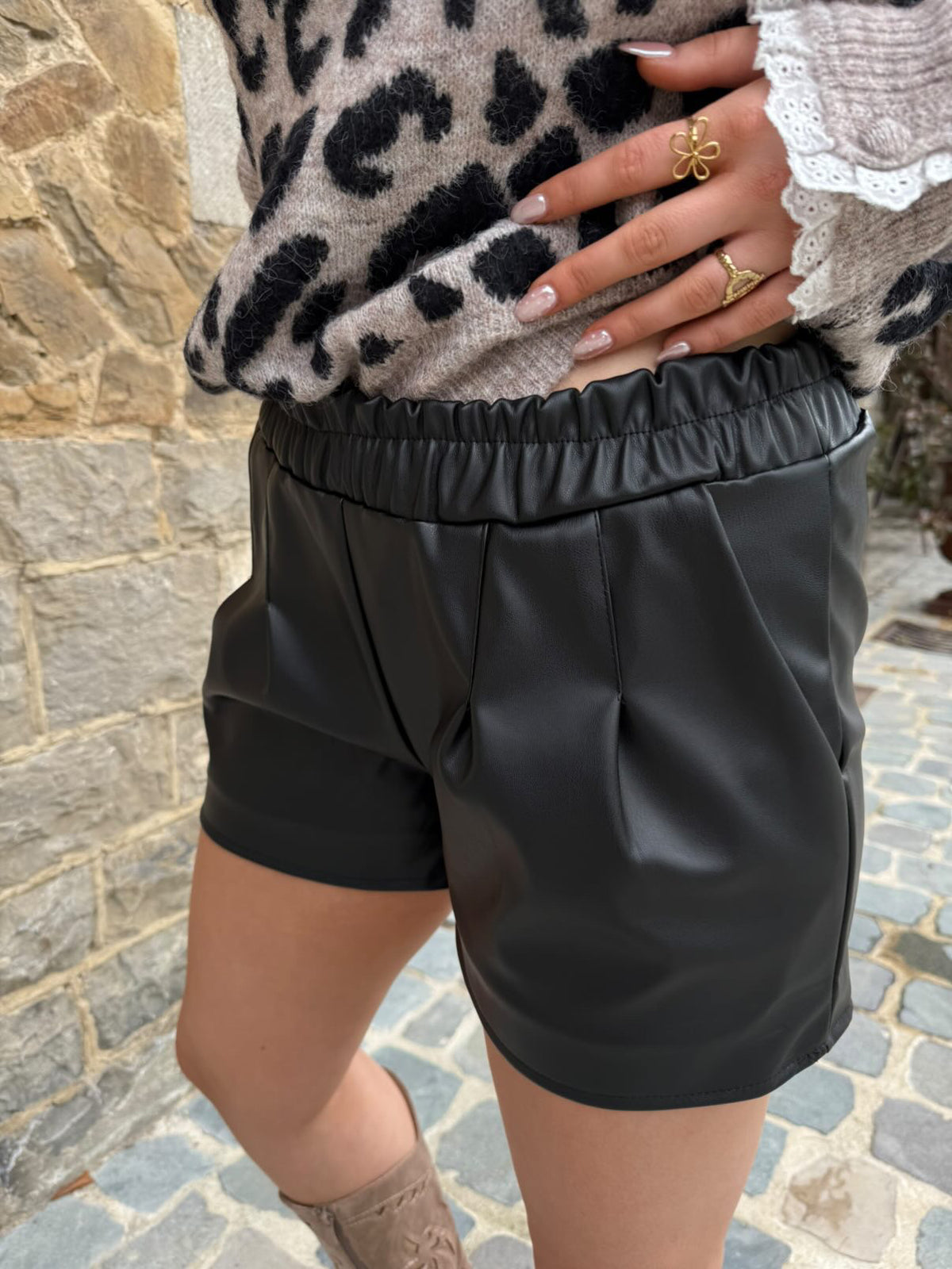 SHORT ROMY