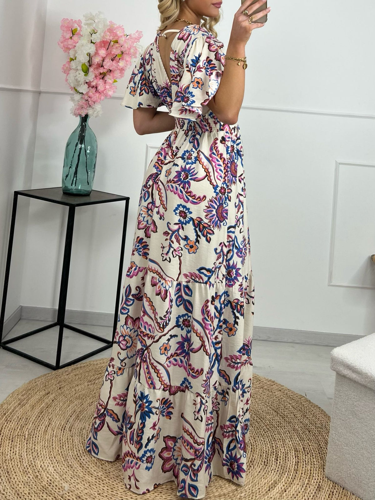 ROBE NELL