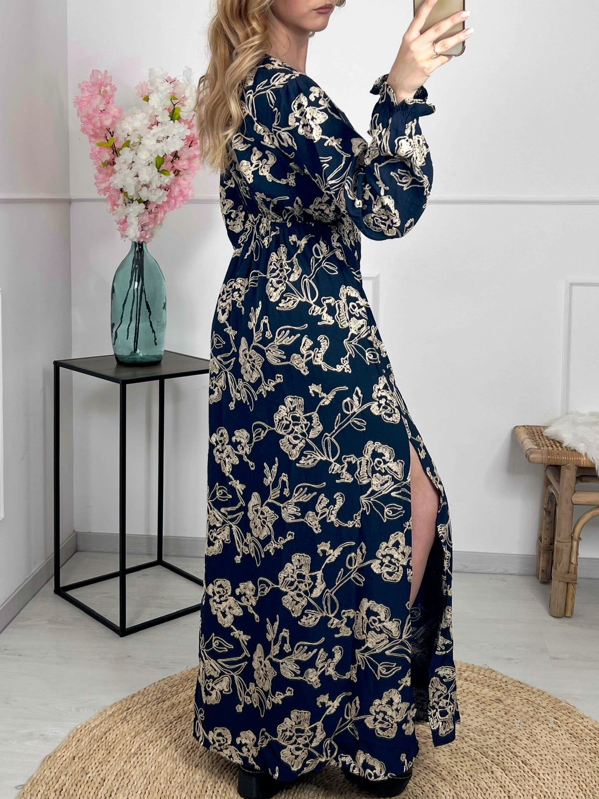 ROBE APRIL
