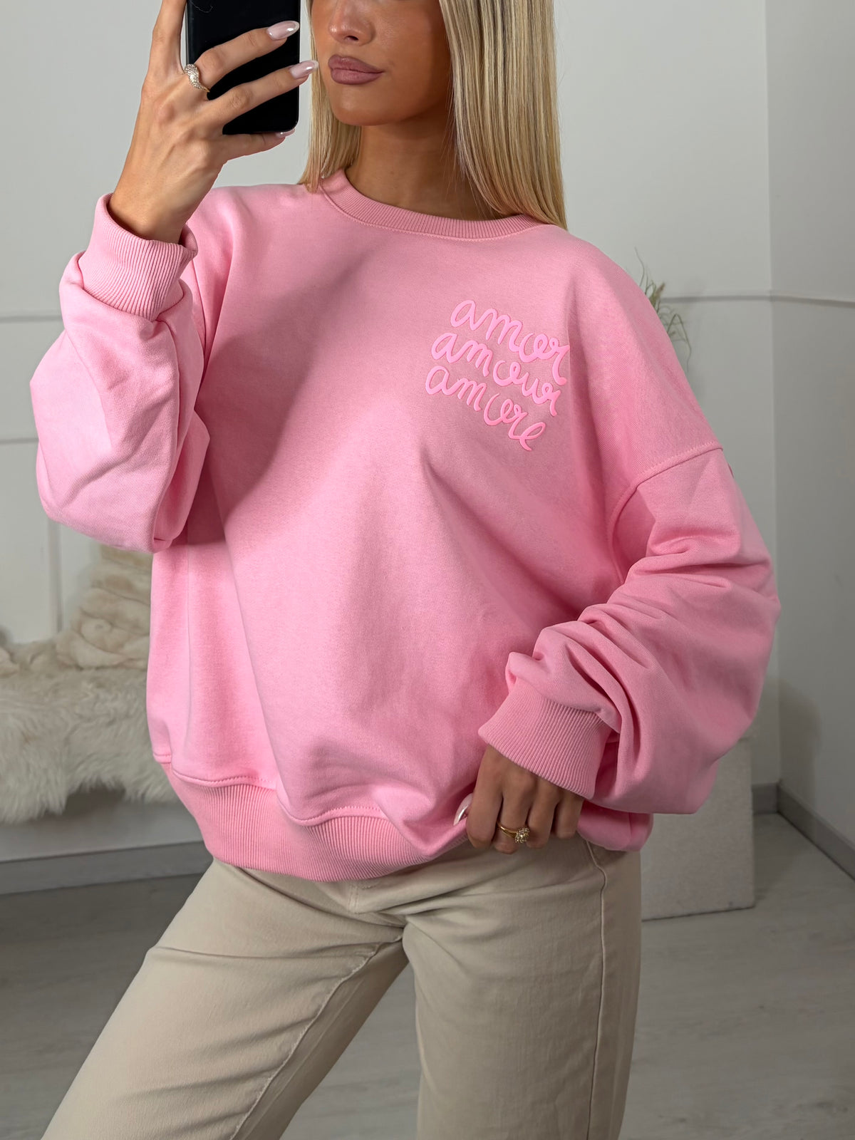 SWEAT AMOR