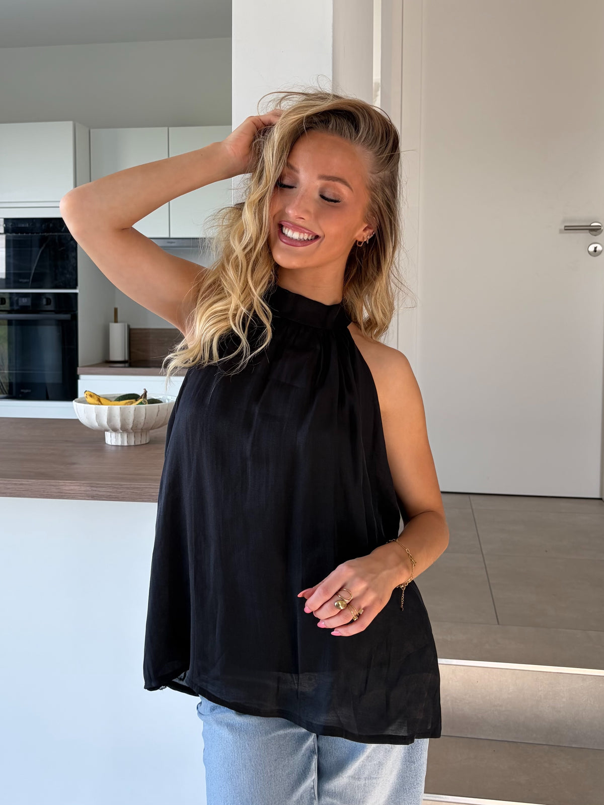 TOP NINA