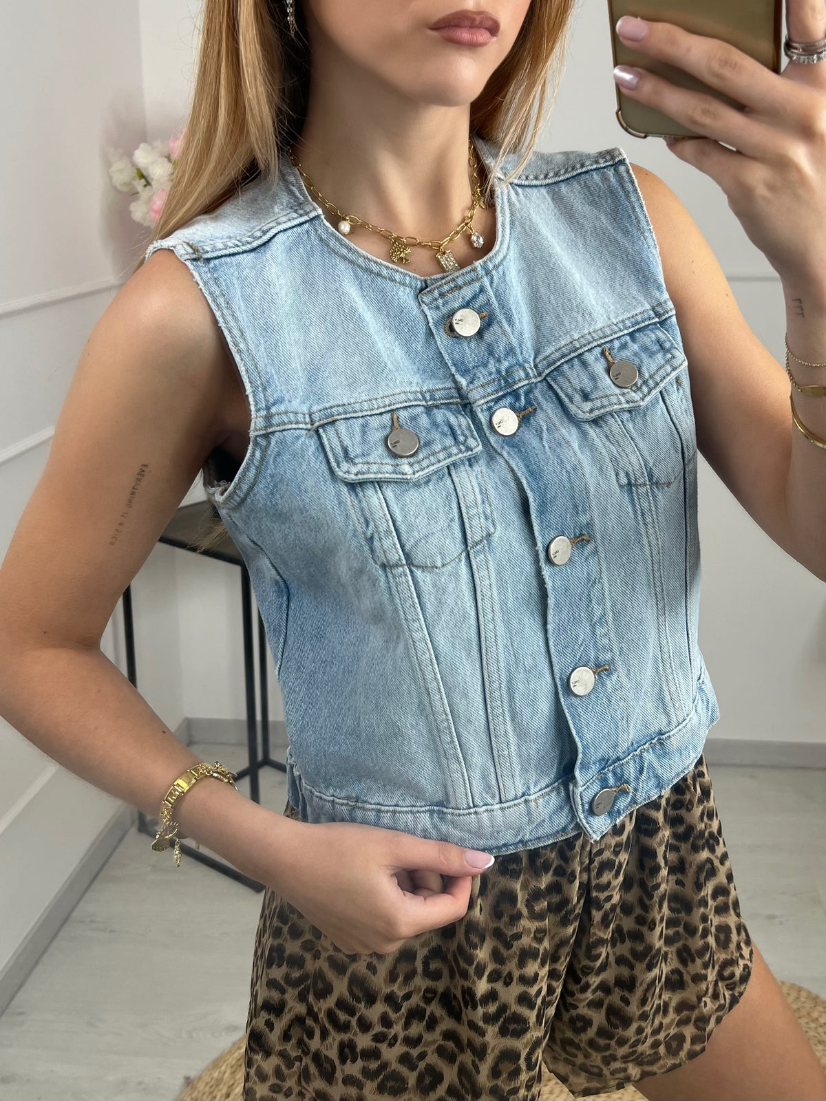 VESTE ONLY