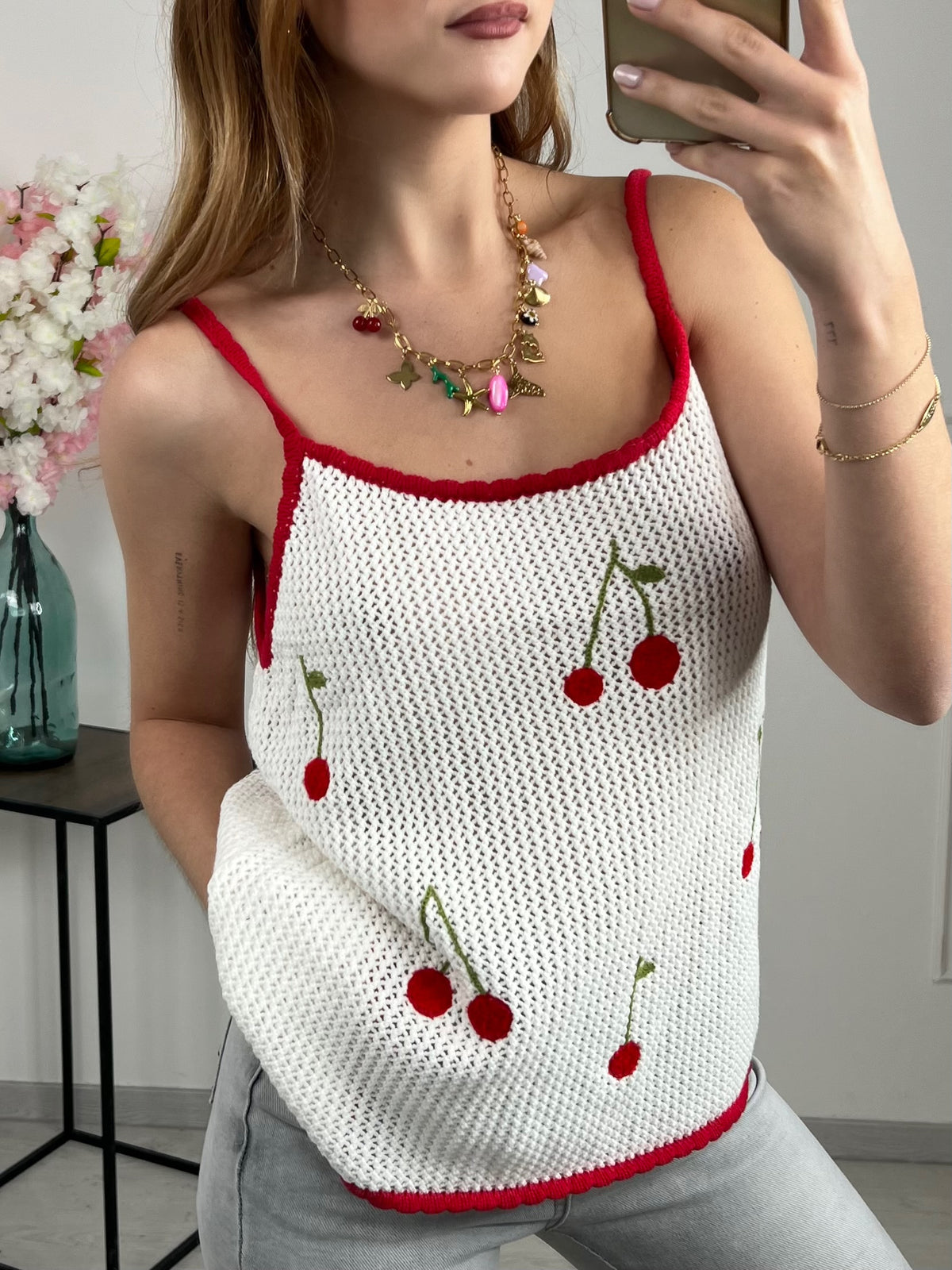 TOP CHIRA