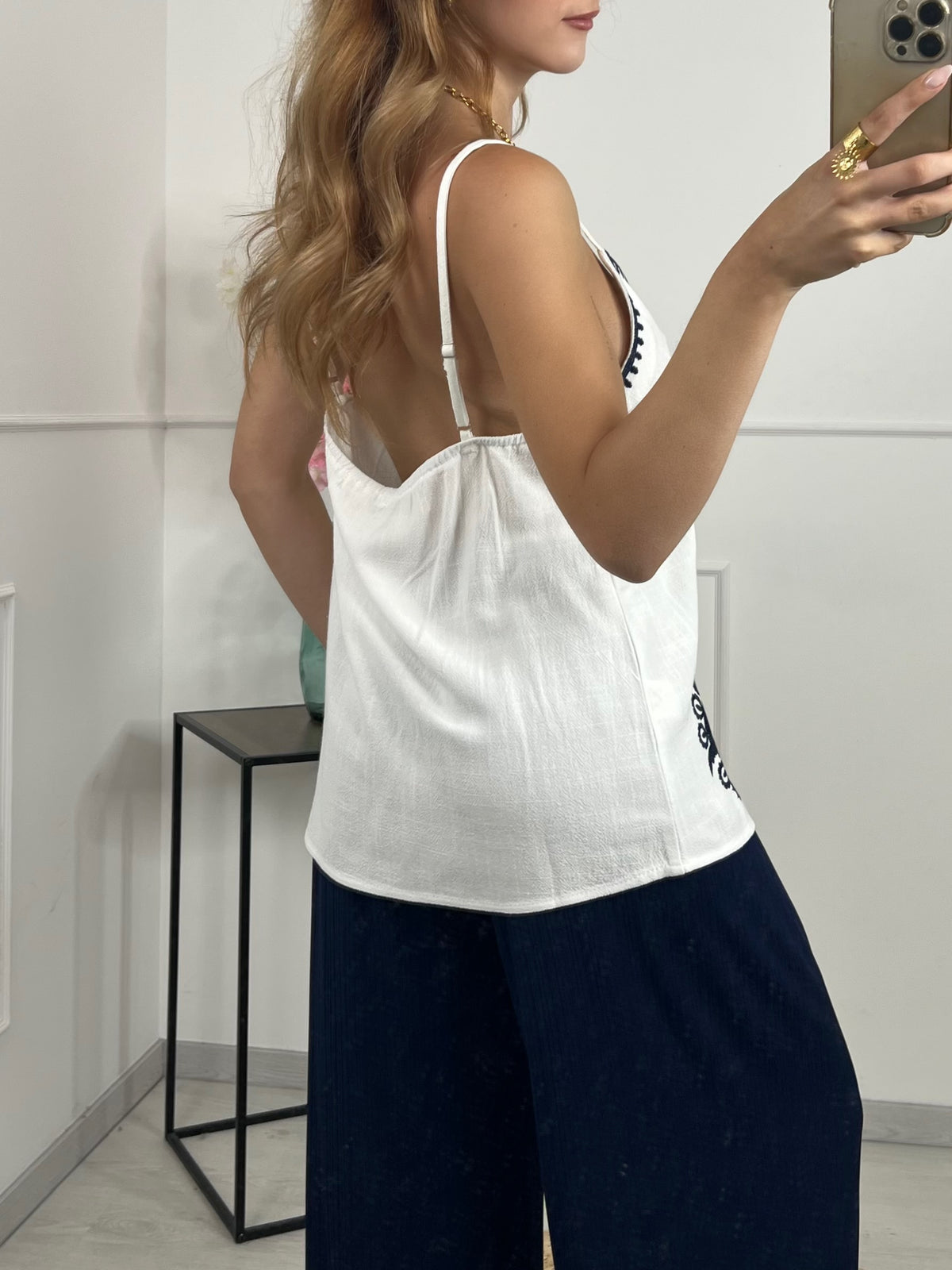 TOP TAMARA