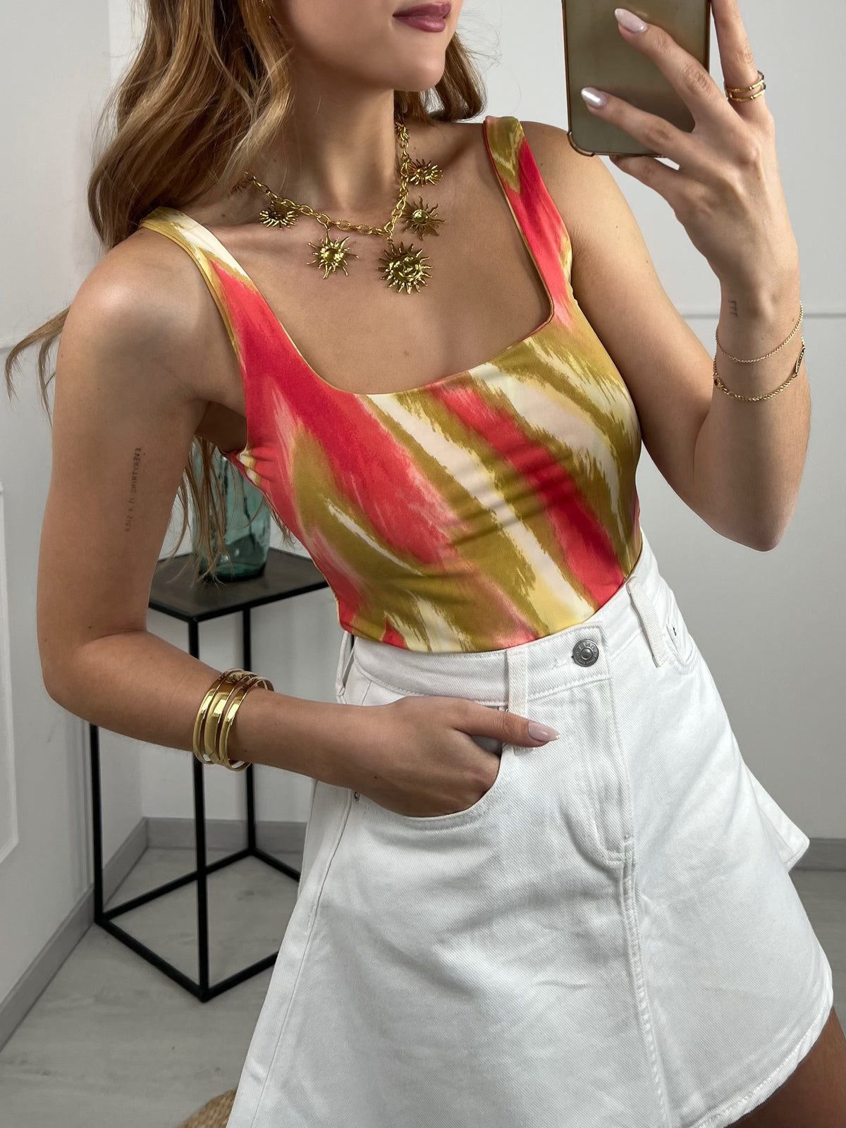 TOP REBEKA