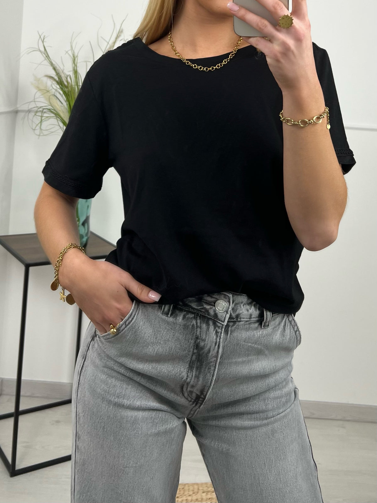 T-SHIRT ONLY HAPPY