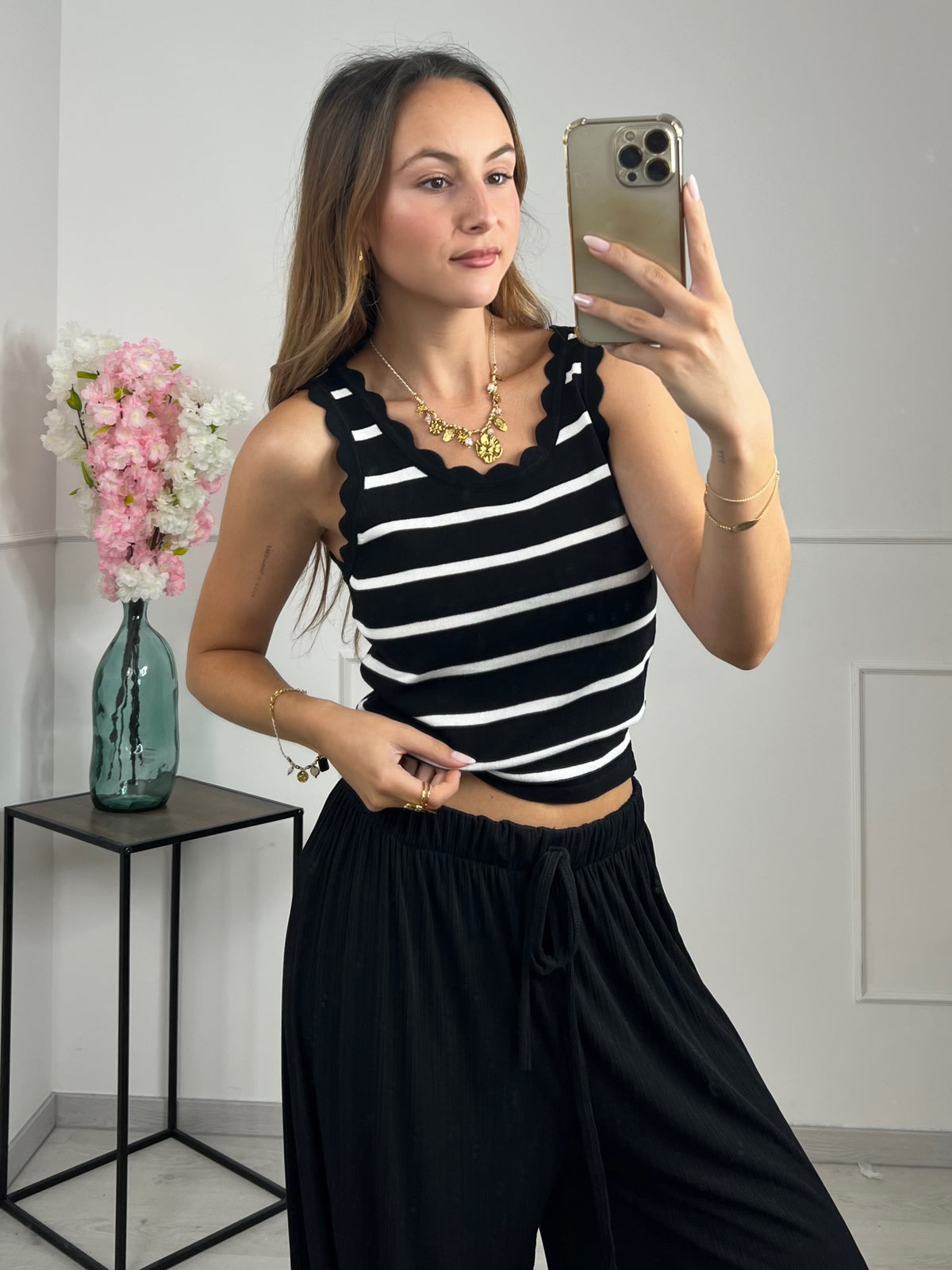 TOP NORA