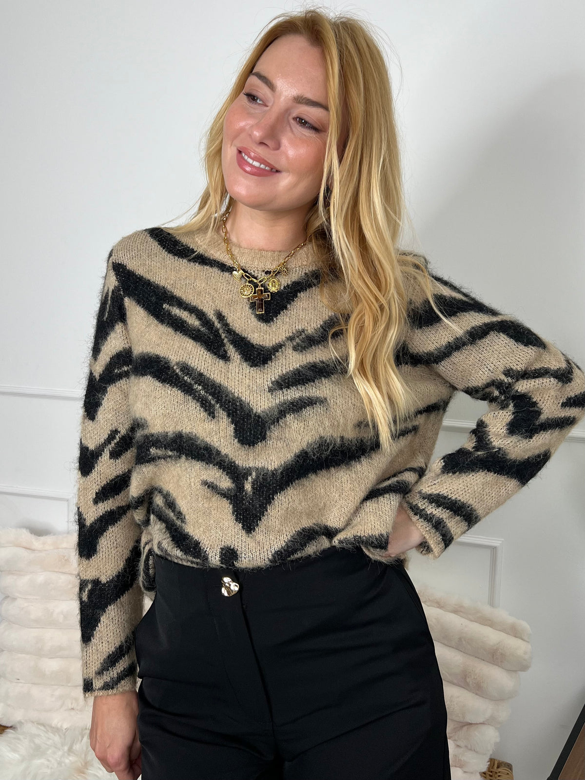 PULL ONLY  ZELIE