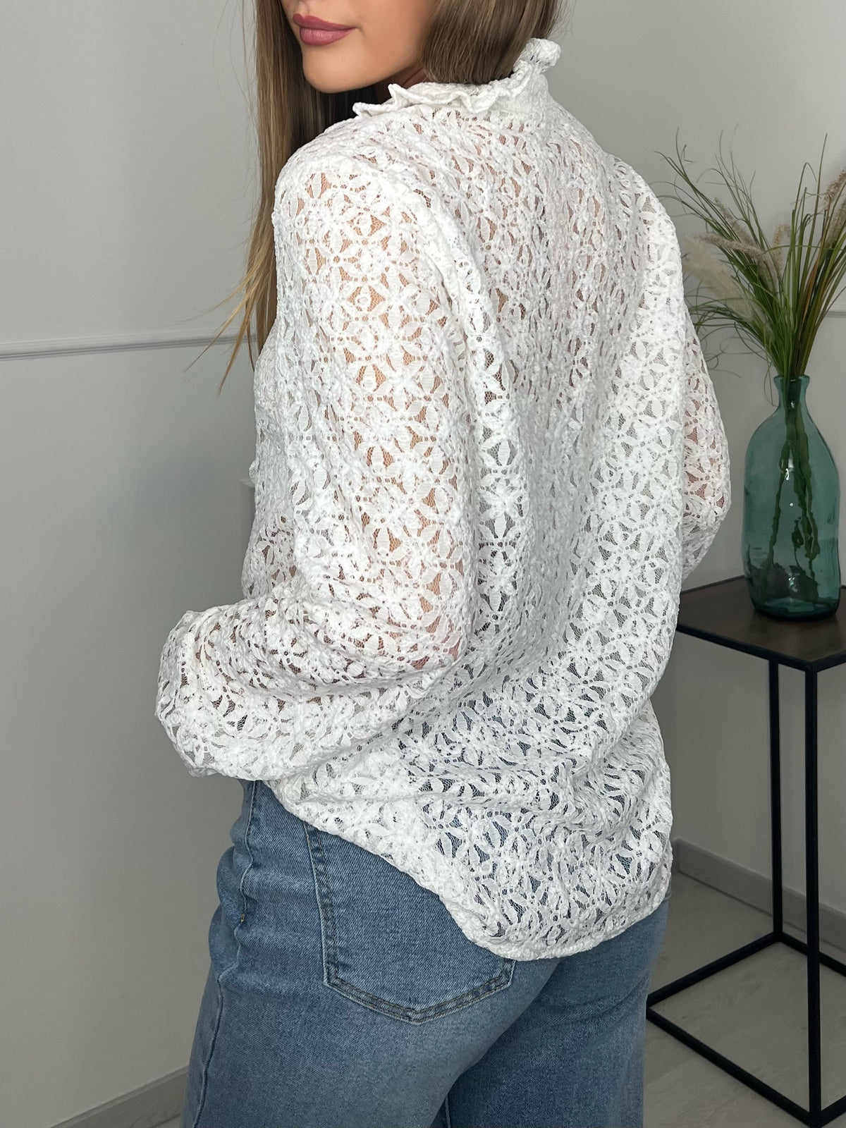 LOLA BLOESJE