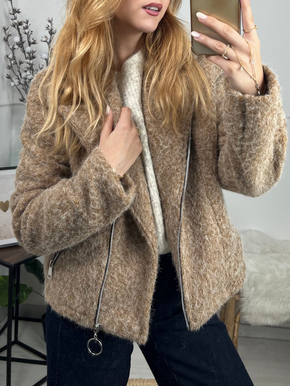 VESTE TACHIA