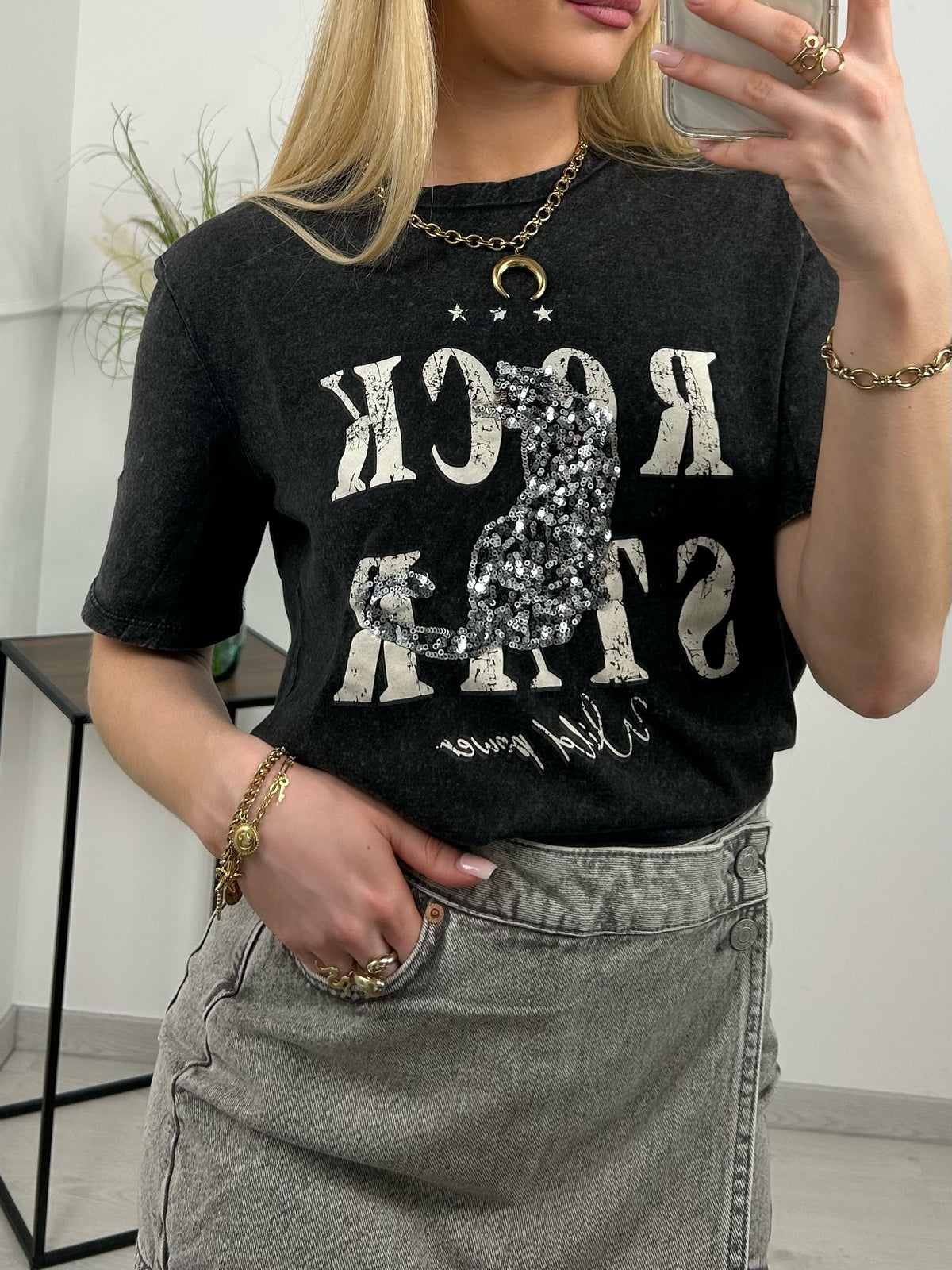 T-SHIRT ONLY ROCK