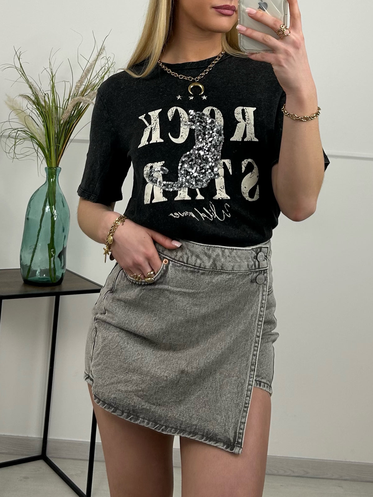 T-SHIRT ONLY ROCK