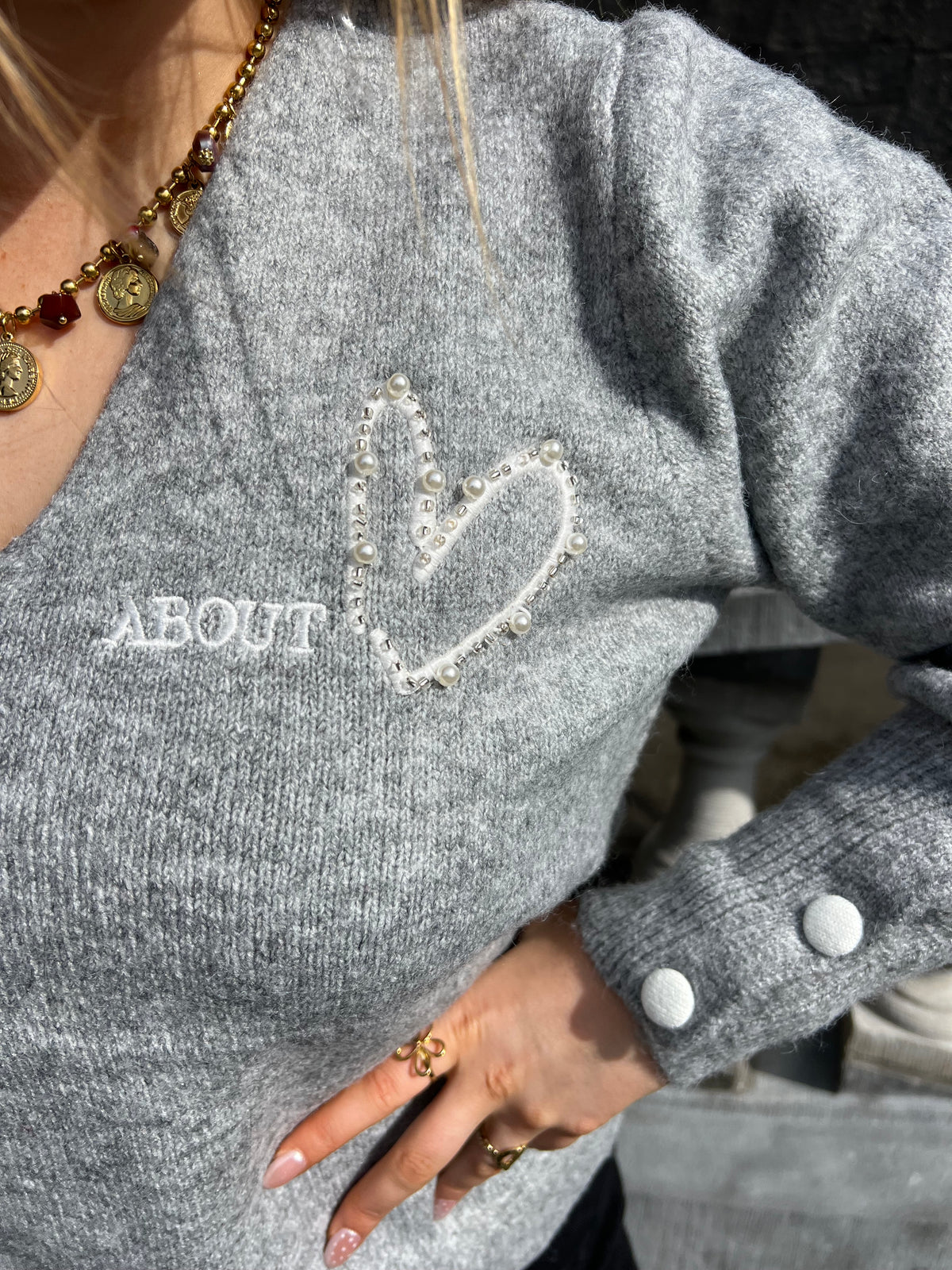 PULL ABOUT