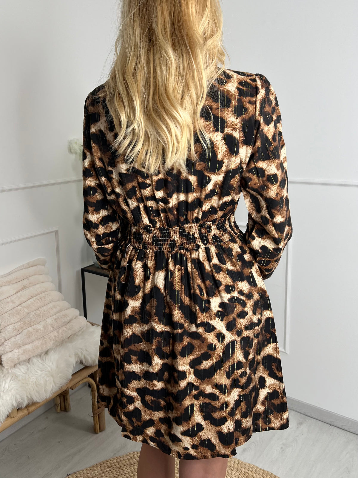 ROBE ELOAN