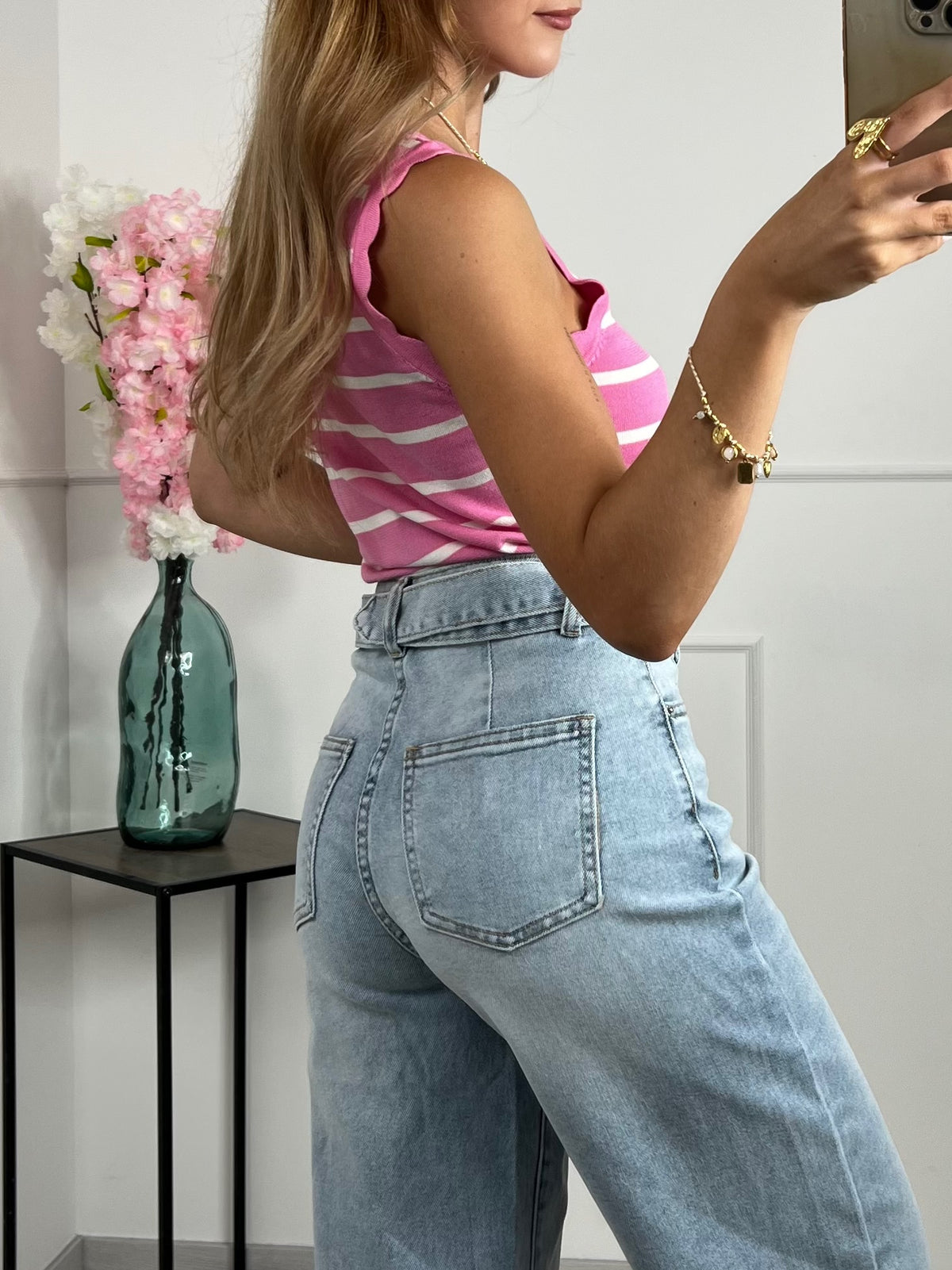 TOP NORA