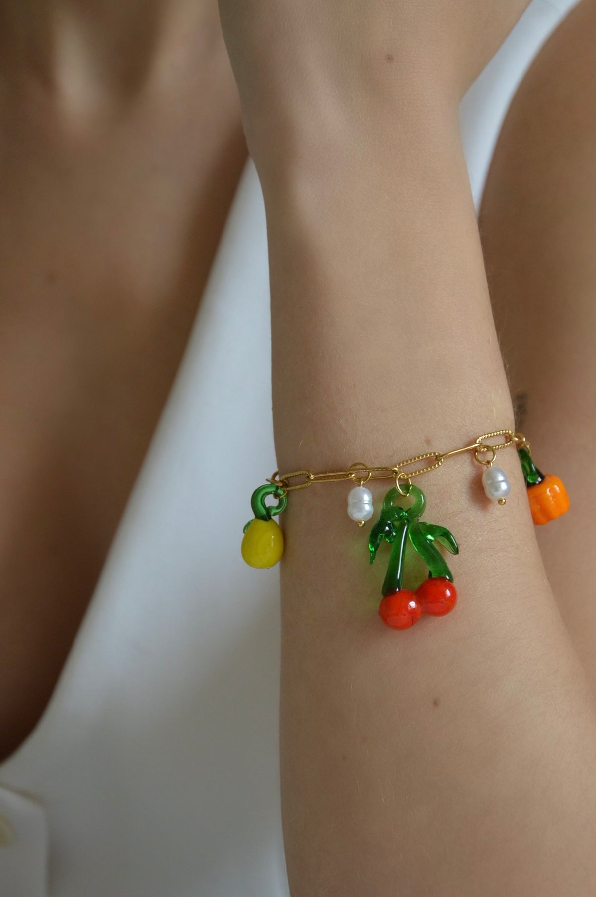 BRACELET